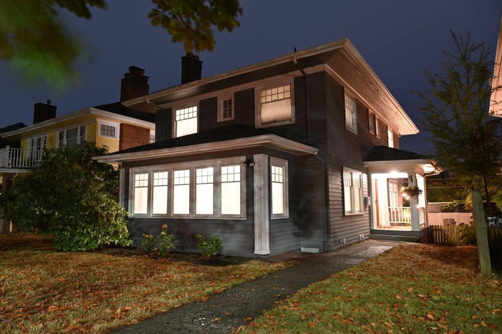 U-District Warmth 8 Mins Walk To Uw Villa Seattle Exterior photo